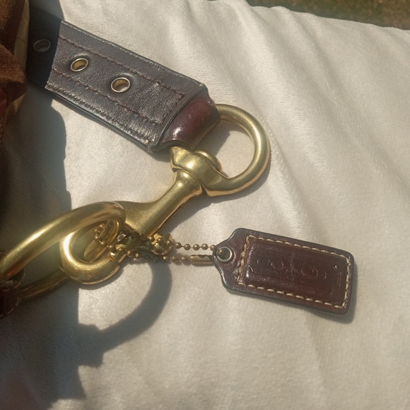 Coach - Picture 11 of 11